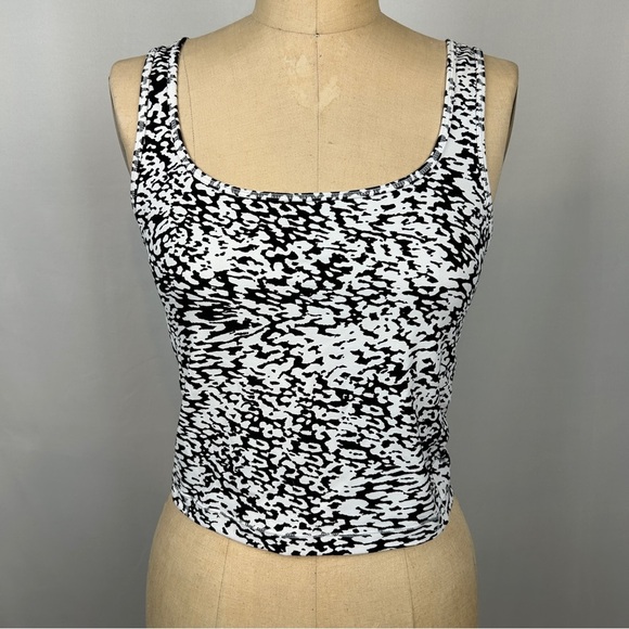 Athleta Black and White Shanti Square Neck Crop Top Workout Athletic Tank Medium - Picture 4 of 12